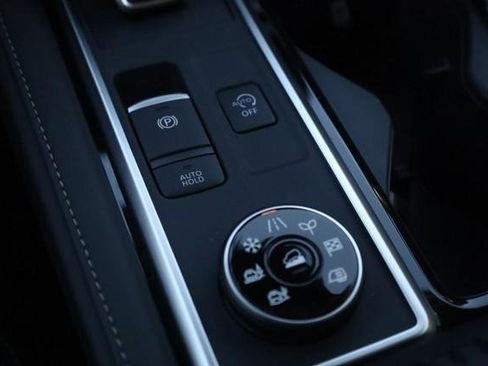 New 2026 Nissan Pathfinder SV AWD/4WD image 17