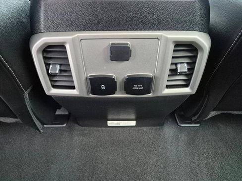 Used 2021 Ford F250 Lariat w/ Lariat Value Package AWD/4WD image 17
