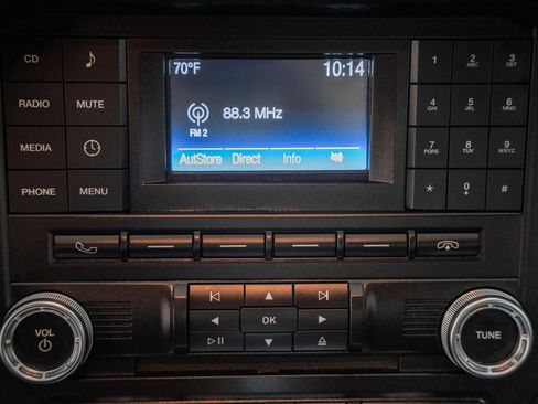 Used 2018 Ford Mustang Coupe RWD image 25