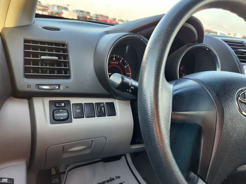 Used 2010 Toyota Highlander 2WD image 24