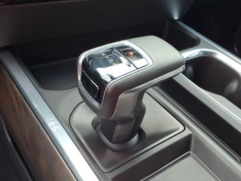 Used 2024 GMC Sierra 1500 SLT w/ SLT Premium Plus Package AWD/4WD image 16