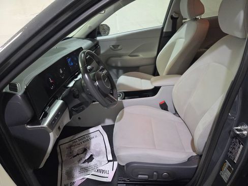 Used 2024 Hyundai Kona SEL FWD image 13