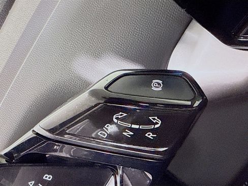 Used 2022 Volkswagen ID.4 Pro image 20