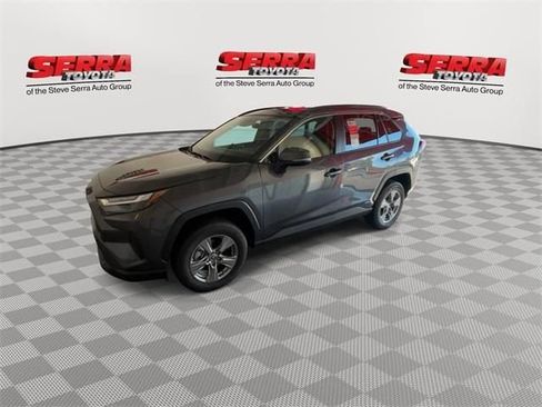 Used 2025 Toyota RAV4 LE image 5
