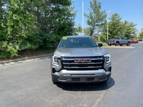 Used 2025 GMC Terrain Elevation image 7