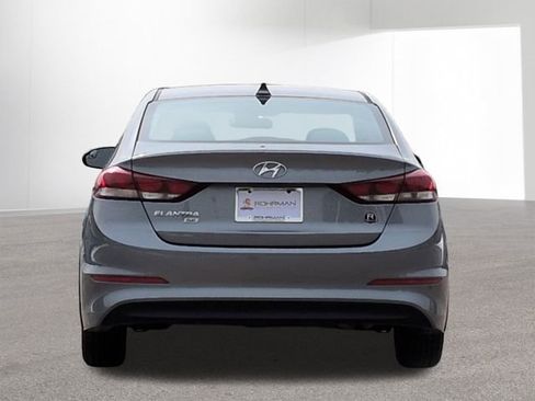 Used 2017 Hyundai Elantra SE w/ Cargo Package image 6