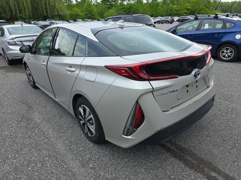 Used 2017 Toyota Prius Prime Premium w/ Preferred Accessory Package FWD image 5