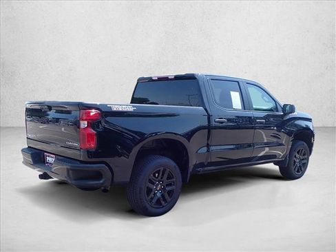 Used 2022 Chevrolet Silverado 1500 Custom Trail Boss AWD/4WD image 4