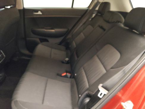Used 2019 Kia Sportage LX FWD image 18