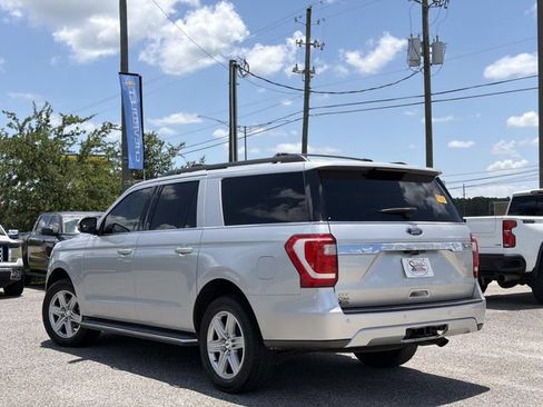 Used 2018 Ford Expedition Max XLT w/ Equipment Group 202A RWD image 9