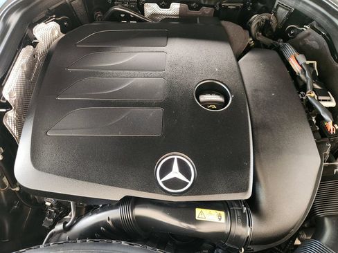 Used 2022 Mercedes-Benz GLC 300 image 31