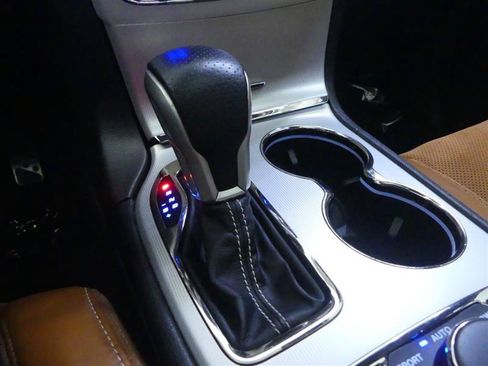 Used 2018 Jeep Grand Cherokee Trackhawk AWD/4WD image 18