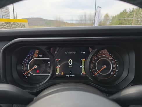 New 2025 Jeep Gladiator Sport w/ Premium Package image 22