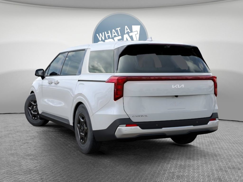 New 2027 Kia Carnival LX FWD image 4