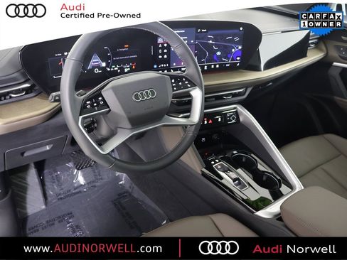 Certified 2025 Audi Q5 Premium Plus w/ Premium Plus image 2