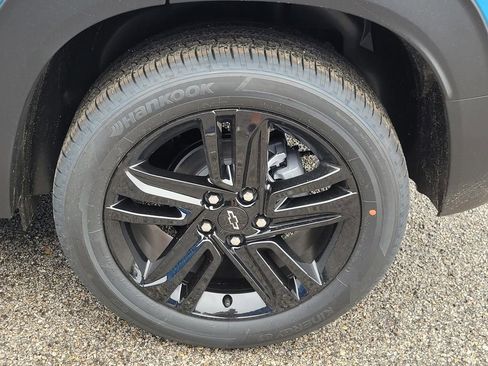 New 2026 Chevrolet TrailBlazer LT w/ Midnight Edition FWD image 4