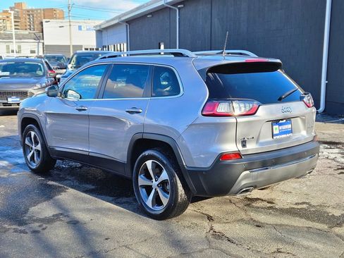 Used 2021 Jeep Cherokee Limited image 3