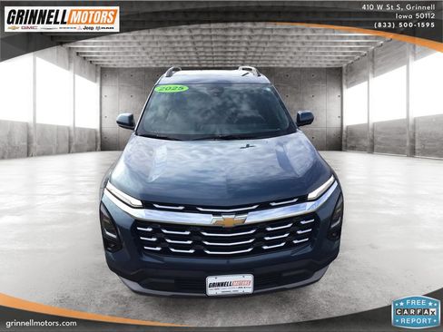 Used 2025 Chevrolet Equinox LT w/ Convenience Package II AWD/4WD image 2