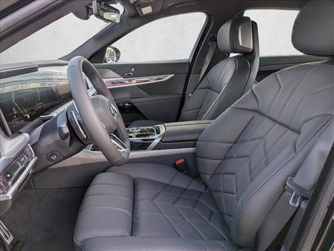 New 2026 BMW 740i image 4