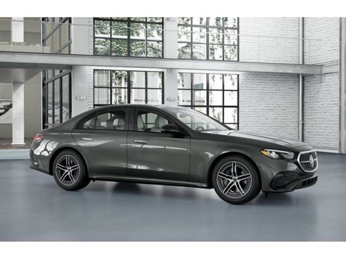 New 2026 Mercedes-Benz E 450 4MATIC Sedan image 13