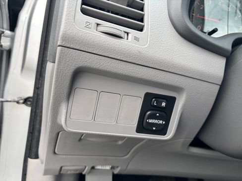 Used 2009 Toyota Corolla LE image 28