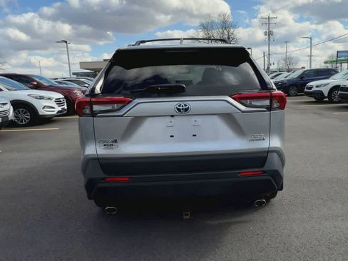 Used 2020 Toyota RAV4 XLE w/ Convenience Package image 7