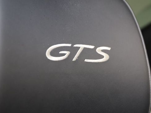 Used 2023 Porsche Macan GTS w/ GTS Sport Package AWD/4WD image 15