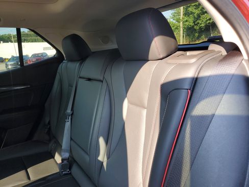 Used 2023 Buick Envision Essence w/ Sport Touring Package image 12