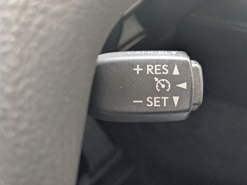 Used 2014 Lexus LS 460 AWD w/ Comfort Package image 36