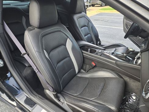 Used 2016 Chevrolet Camaro LT RWD image 18