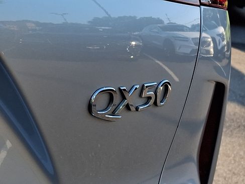 Used 2019 INFINITI QX50 Essential w/ Premium Heat Package AWD/4WD image 30