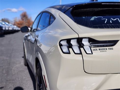 New 2025 Ford Mustang Mach-E GT image 9