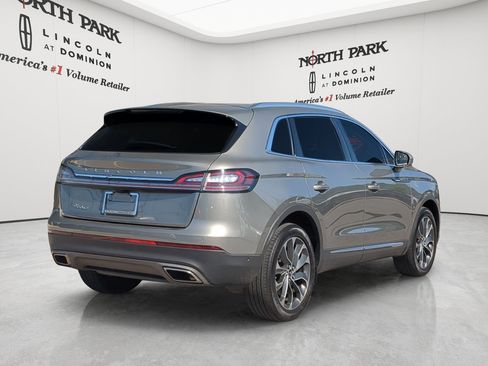 Used 2023 Lincoln Nautilus Reserve w/ Equipment Group 201A AWD/4WD image 3