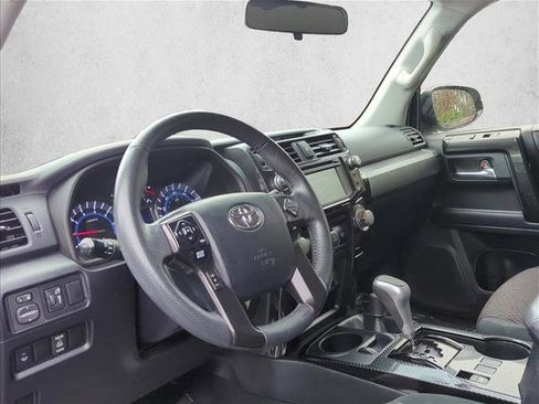 Used 2019 Toyota 4Runner TRD Off-Road image 6