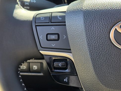 Certified 2025 Toyota Camry SE w/ Convenience Package image 24