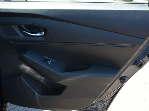 Used 2025 Honda Accord SE image 18