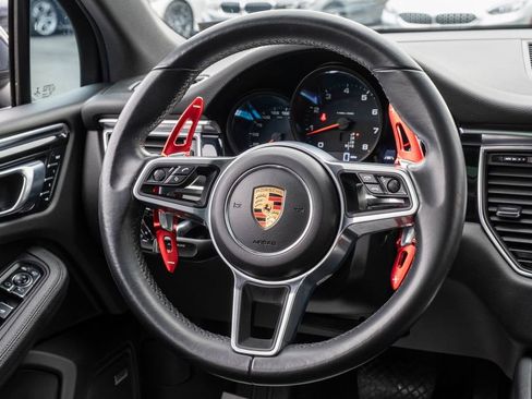 Used 2018 Porsche Macan Sport Edition image 29