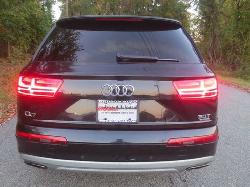 Used 2017 Audi Q7 3.0T Prestige image 6