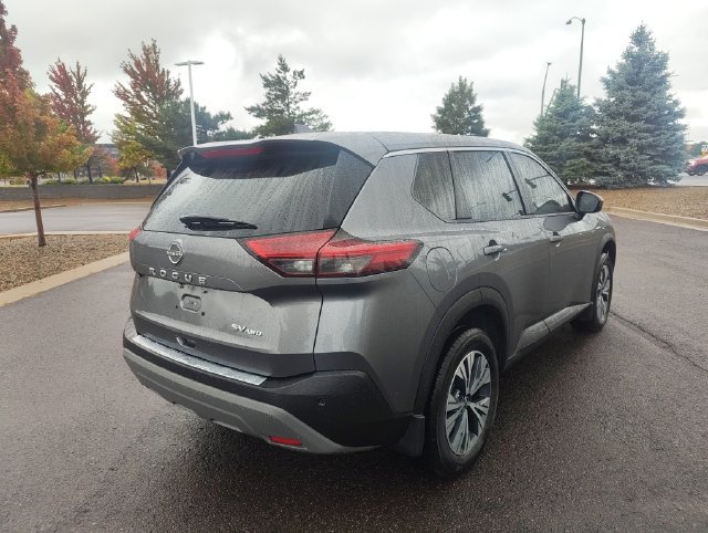 Used 2023 Nissan Rogue SV AWD/4WD image 3