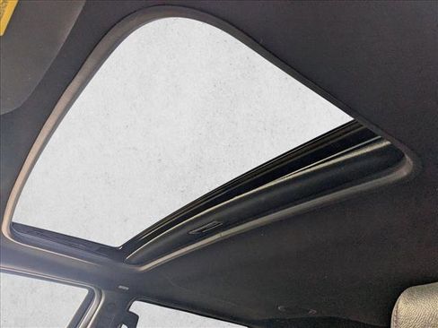 Used 2017 Lincoln Navigator Reserve image 13