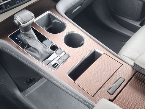 Used 2023 Toyota Sienna XLE image 18