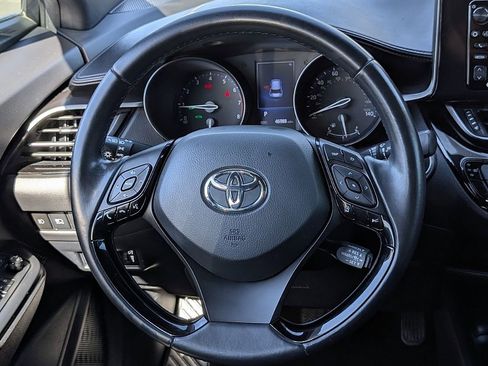 Used 2018 Toyota C-HR XLE image 24