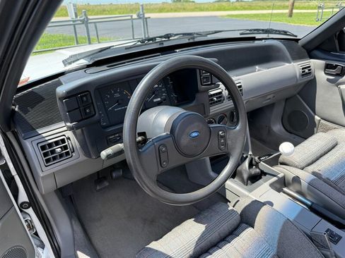 Used 1987 Ford Mustang GT RWD image 17