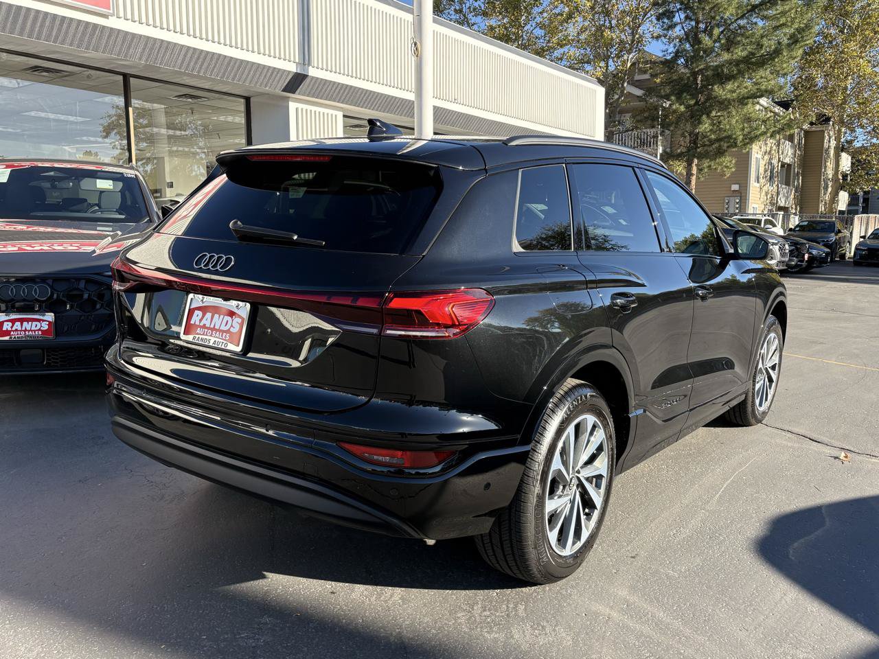Used 2025 Audi Q6 e-tron Premium Plus w/ Premium Plus AWD/4WD image 8