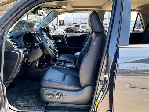 Used 2024 Toyota 4Runner TRD Off-Road Premium w/ Off Road Premium Plus Package image 8