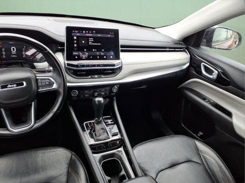 Used 2022 Jeep Compass Limited image 16