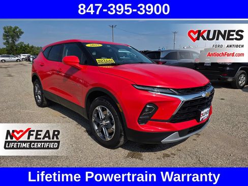 Used 2025 Chevrolet Blazer LT AWD/4WD image 1