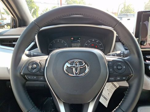 Certified 2025 Toyota Corolla SE FWD image 21