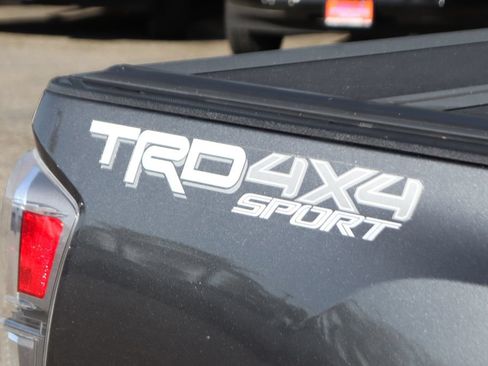 Used 2020 Toyota Tacoma TRD Sport AWD/4WD image 45