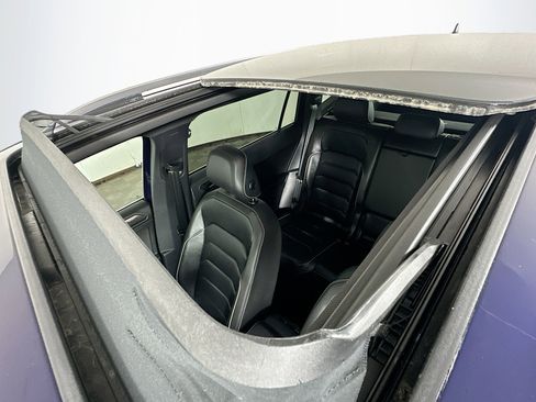 Certified 2021 Volkswagen Tiguan SEL Premium R-Line image 22